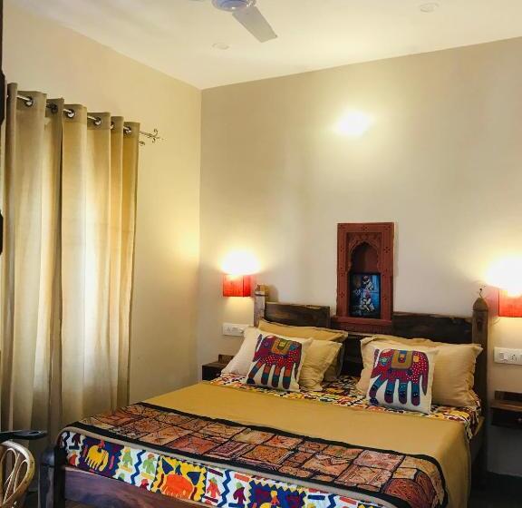 غرفة إقتصادية, Corsican Haveli