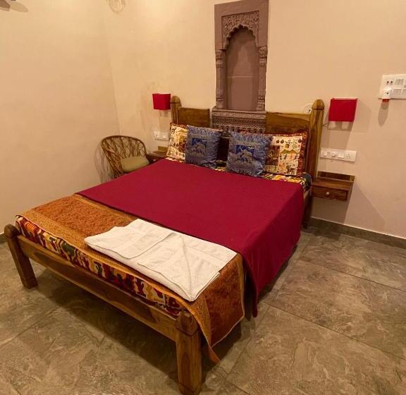 غرفة إقتصادية, Corsican Haveli