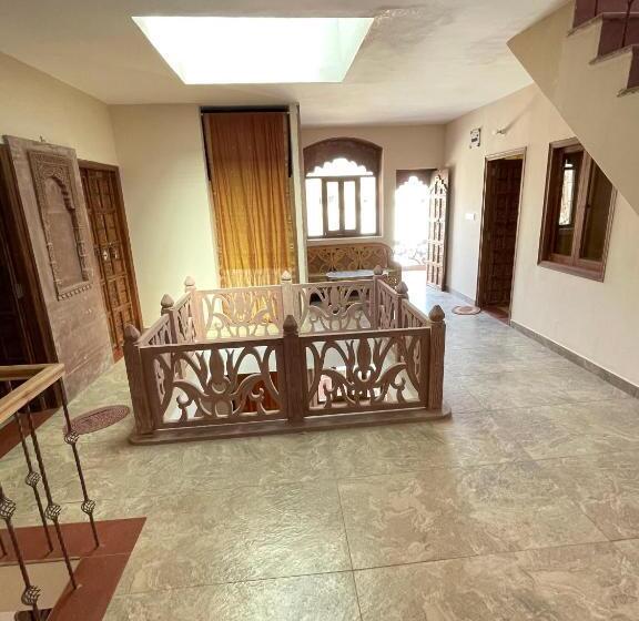 스탠다드 발코니 룸, Corsican Haveli
