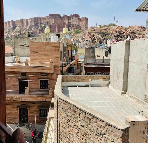 غرفة قياسية مطلة على الجبل, Corsican Haveli