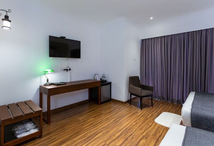 4인용 수피리어 룸, Grand Turf