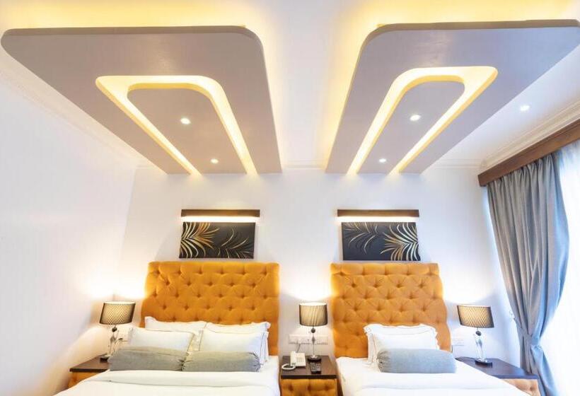 프리미엄 트리플 룸, Grand Turf