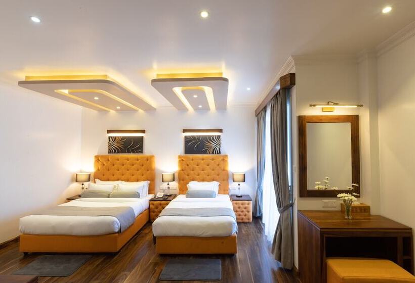 프리미엄 트리플 룸, Grand Turf