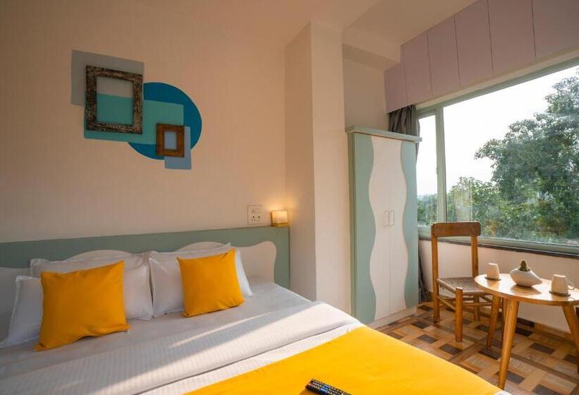 Deluxe Rum, Zostel Rishikesh, Laxman Jhula