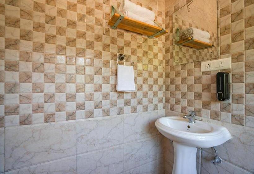 Deluxe Rum, Zostel Rishikesh, Laxman Jhula