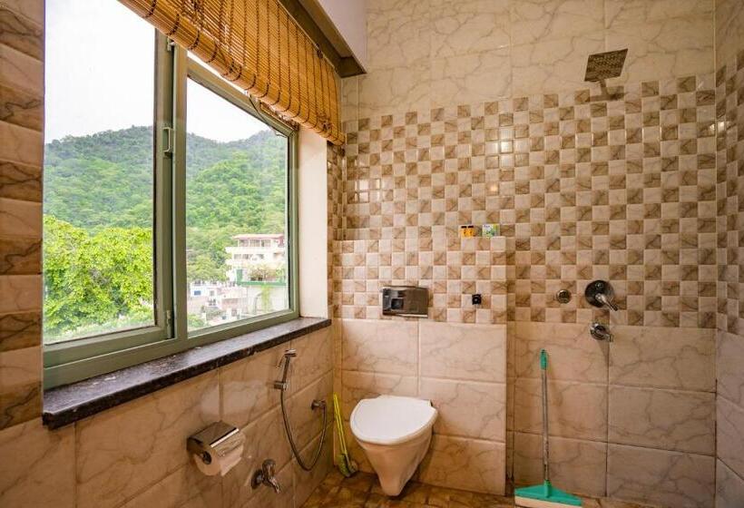 Deluxe Rum, Zostel Rishikesh, Laxman Jhula