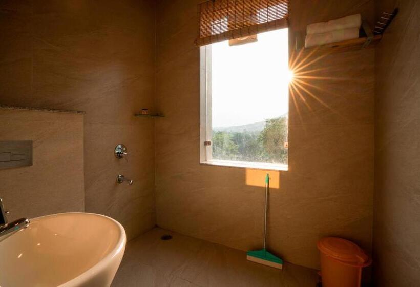 Superior Rum, Zostel Rishikesh, Laxman Jhula