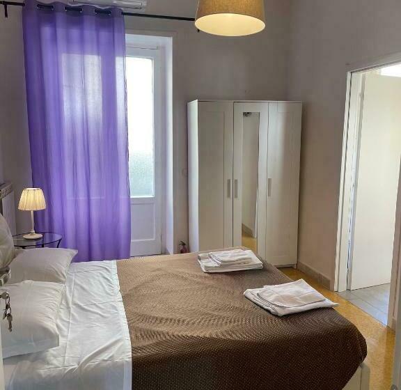 اتاق اکونومی, Antichi Riverberi In Station