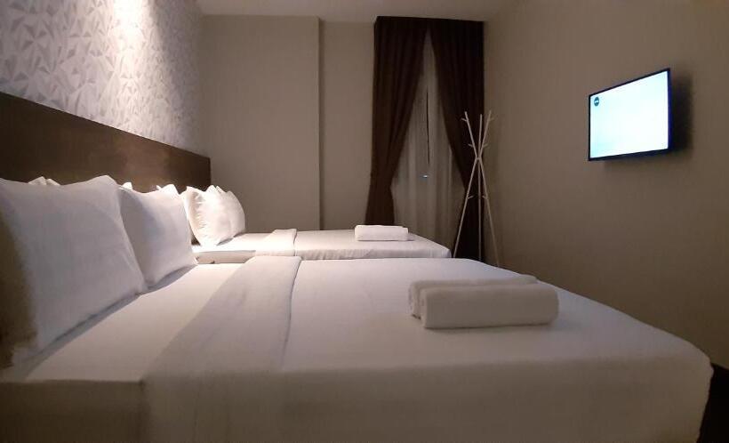 اتاق خانوادگی, Miico Hotel @ Mount Austin