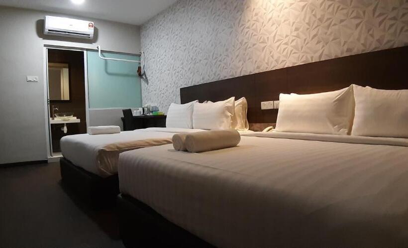 اتاق خانوادگی, Miico Hotel @ Mount Austin