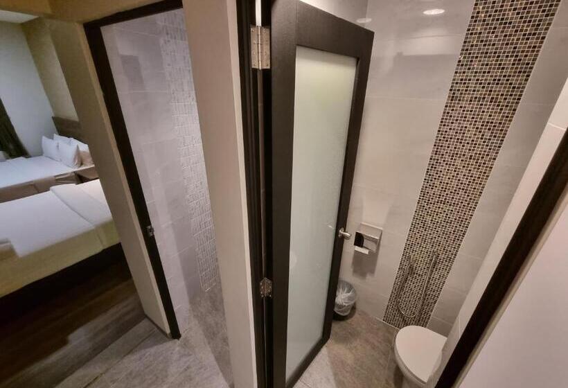 اتاق خانوادگی, Miico Hotel @ Mount Austin