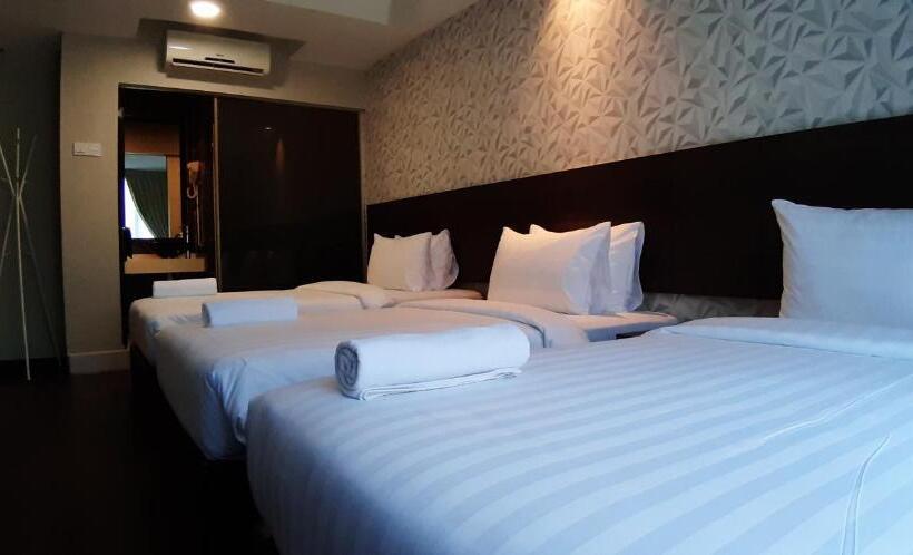 اتاق استاندارد سه تخته با چشمانداز, Miico Hotel @ Mount Austin