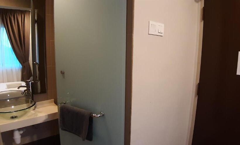 اتاق استاندارد یک نفره, Miico Hotel @ Mount Austin