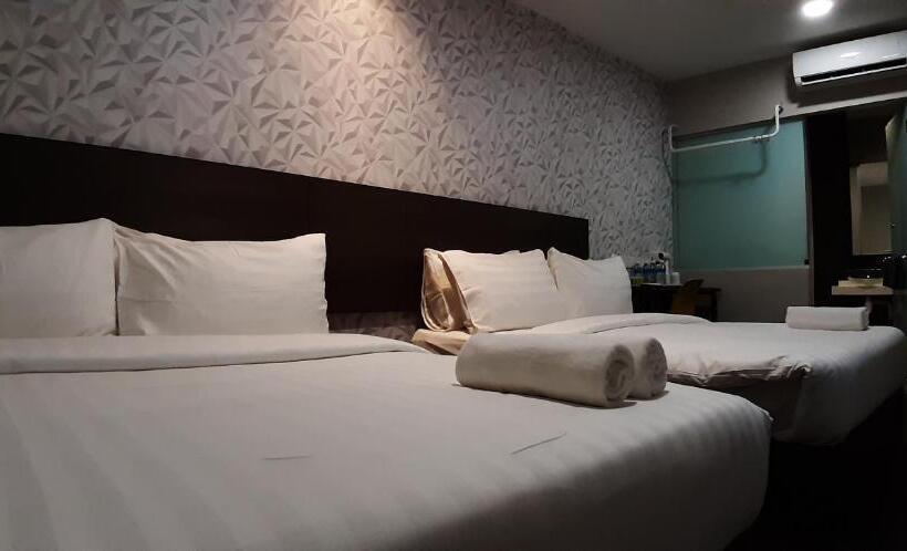 اتاق استاندارد چهار تخته, Miico Hotel @ Mount Austin