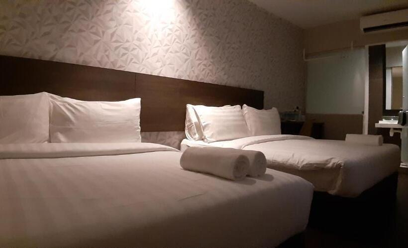 اتاق استاندارد چهار تخته, Miico Hotel @ Mount Austin