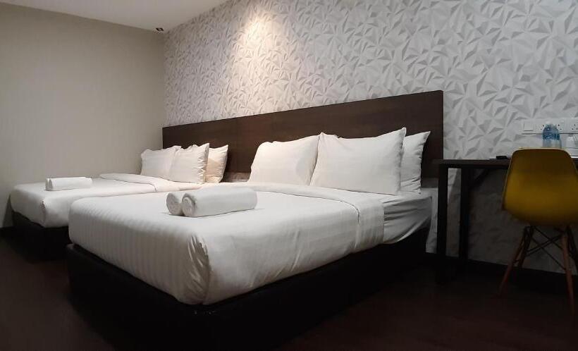 اتاق استاندارد چهار تخته, Miico Hotel @ Mount Austin