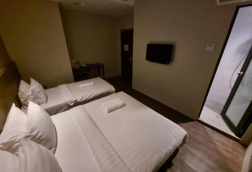 اتاق خانوادگی, Miico Hotel @ Mount Austin