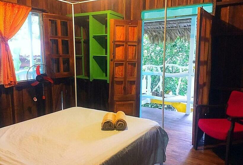 스탠다드 룸 공동 욕실, Madre Selva Hostel