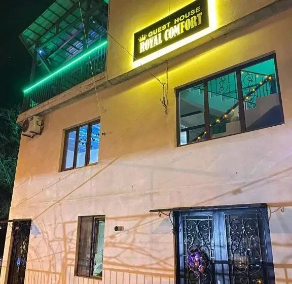 اتاق استاندارد با سرویس بهداشتی مشترک, Guest House Royal Comfort With Terrace