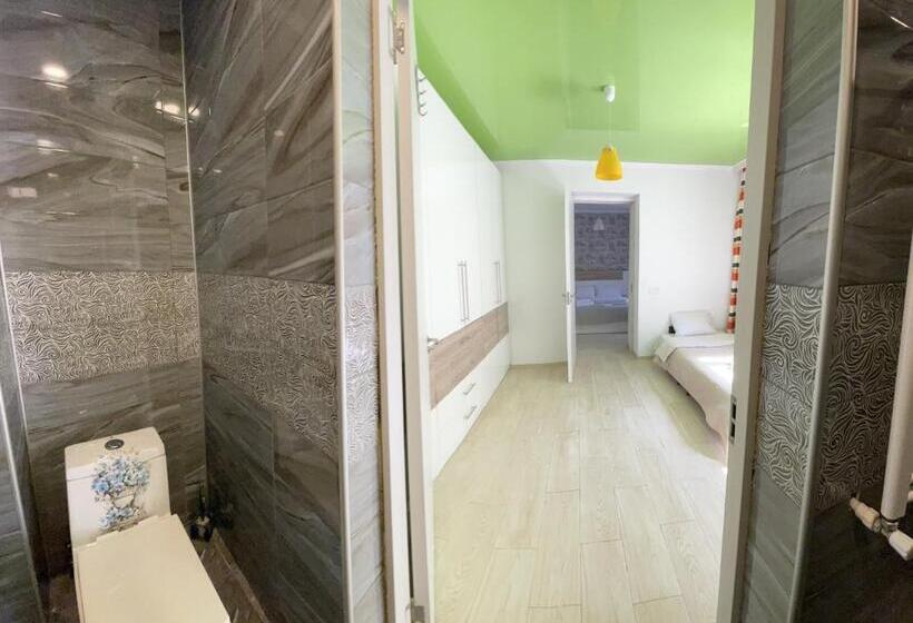 اتاق خانوادگی, Guest House Royal Comfort With Terrace