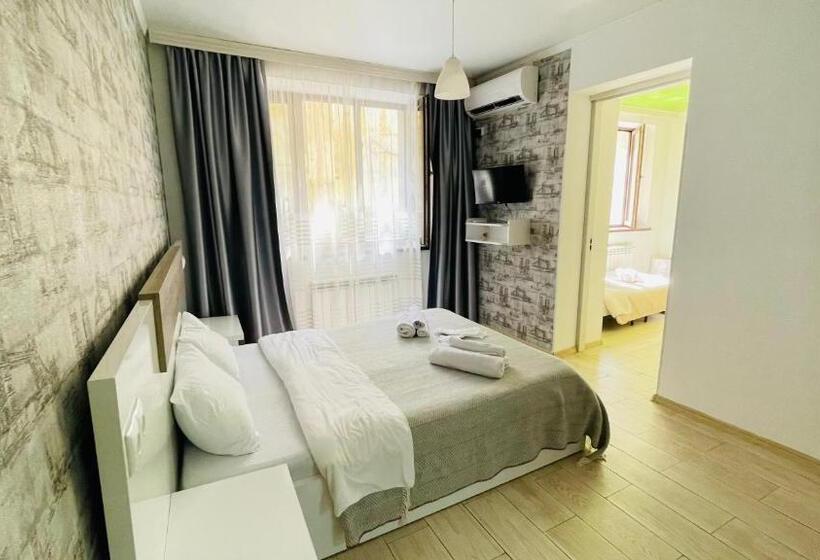 اتاق خانوادگی, Guest House Royal Comfort With Terrace