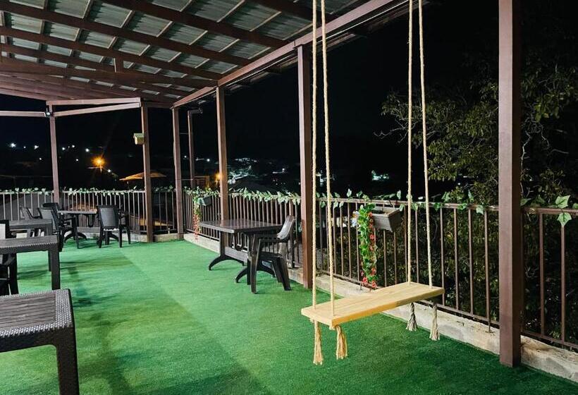 اتاق استاندارد با سرویس بهداشتی مشترک, Guest House Royal Comfort With Terrace