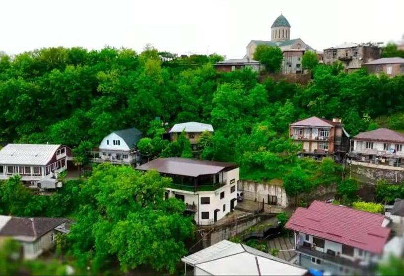 اتاق استاندارد با سرویس بهداشتی مشترک, Guest House Royal Comfort With Terrace