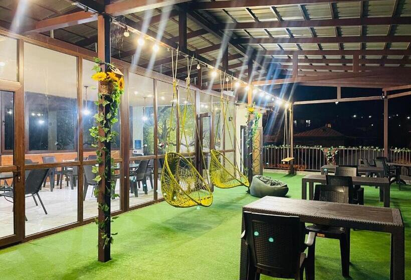 اتاق خانوادگی, Guest House Royal Comfort With Terrace