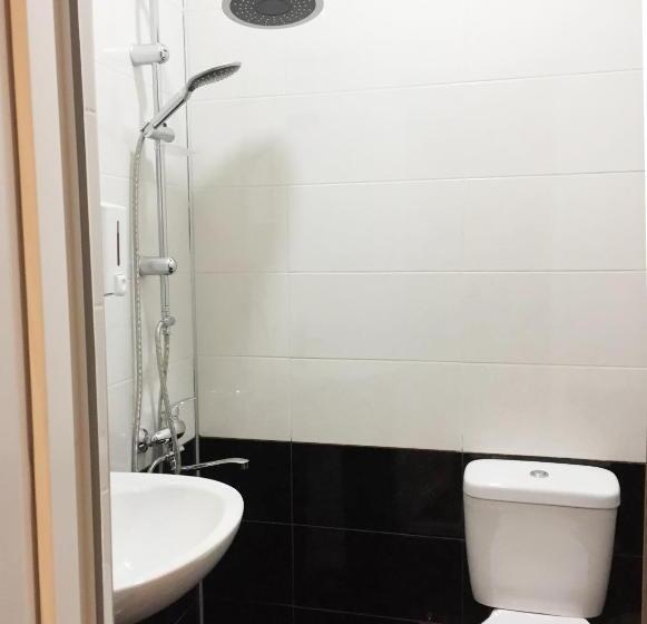 اتاق کلاسیک سه تخته, Guest House Royal Comfort With Terrace