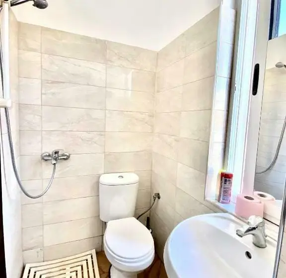 اتاق استاندارد, Neo Apartments