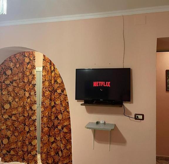 شقة غرفة واحدة, Neo Apartments