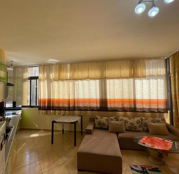 شقة غرفة واحدة, Neo Apartments