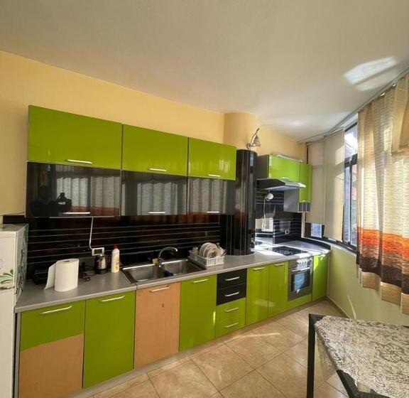 شقة غرفة واحدة, Neo Apartments