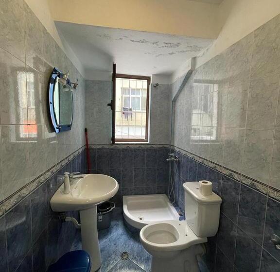 غرفة قياسية حمام مشترك, Neo Apartments