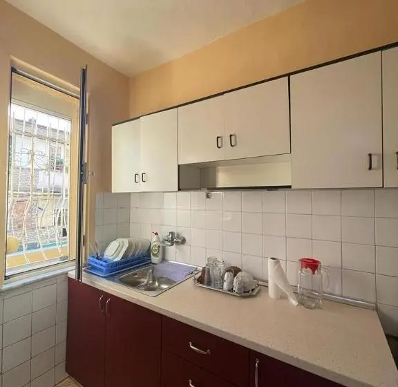 اتاق استاندارد یک تخته با بالکن, Neo Apartments