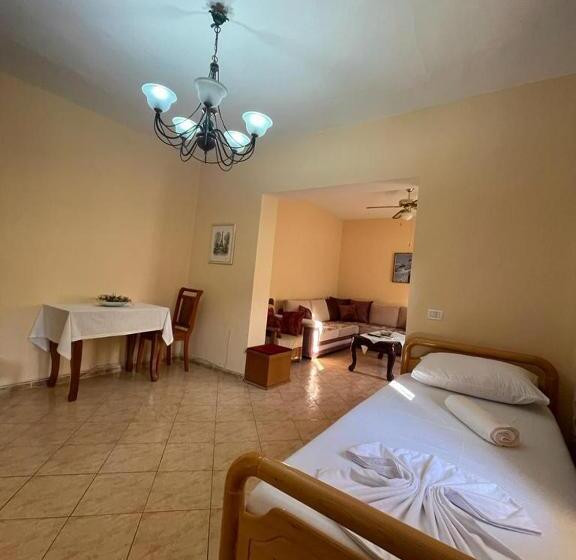 غرفة قياسية فردية مزودة بشُرفة, Neo Apartments