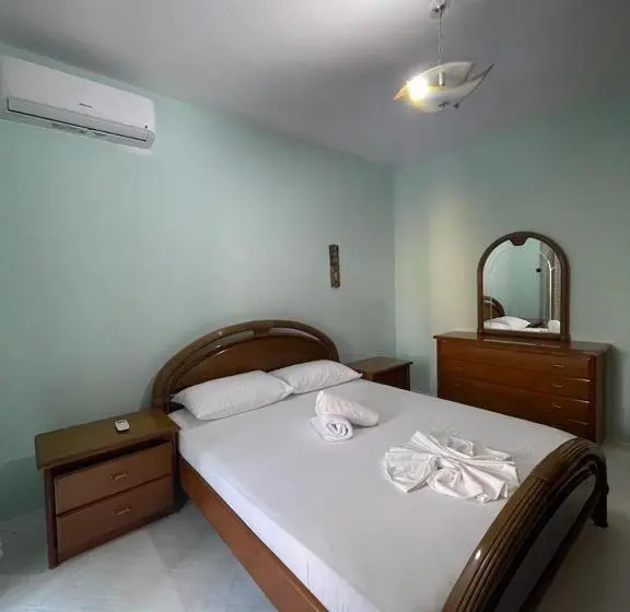 اتاق راحتی سه تخته, Neo Apartments
