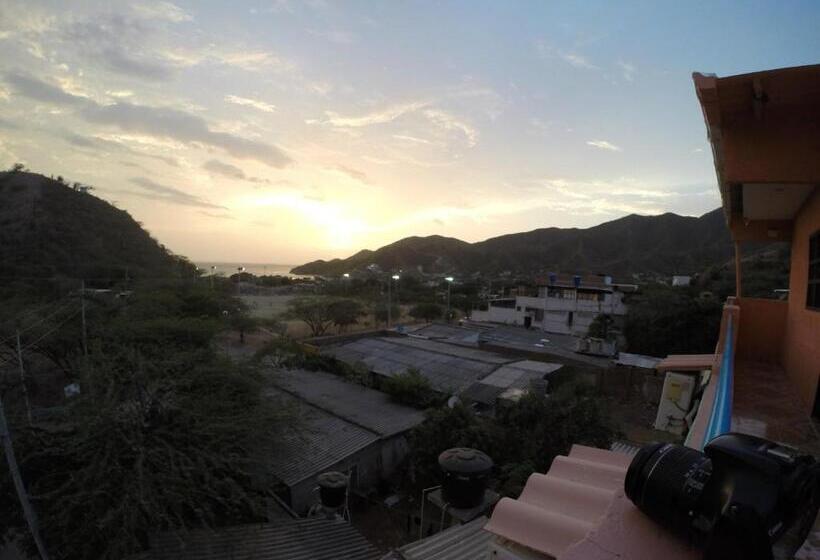 バルコニー付きスタンダードルーム, Hostal Casa Yhoanny