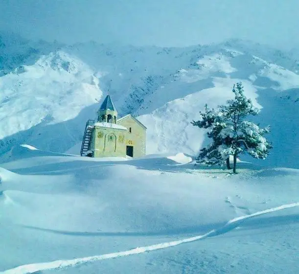 اتاق استاندارد سه نفره, Nino Khetaguri Guest House