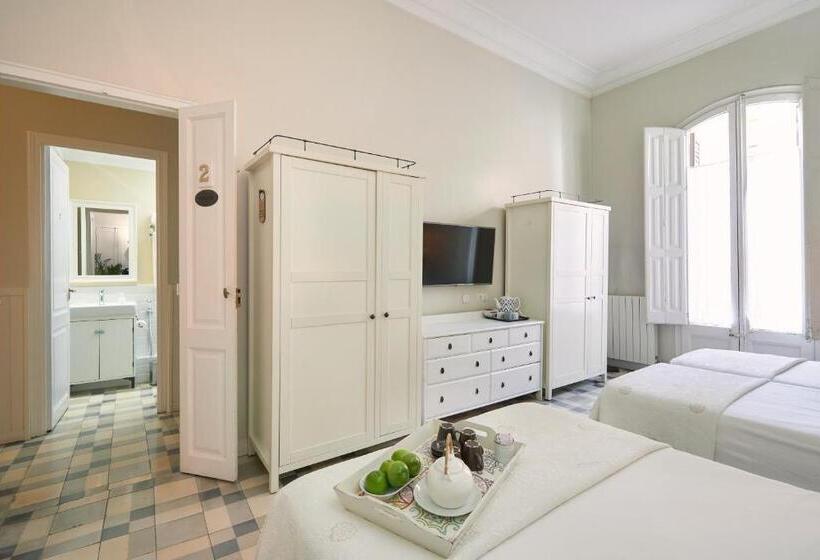 Семейный Номер, Hostal Poblenou