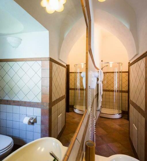带大床的标准间, Agriturismo Antico Casale Colli Di San Pietro
