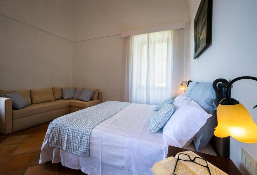 מיטת קינג בסוויטה, Agriturismo Antico Casale Colli Di San Pietro