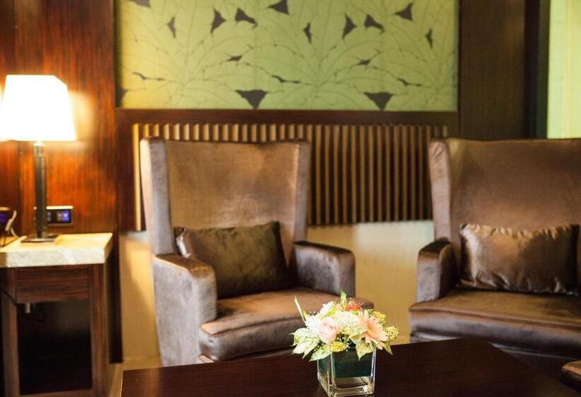 로얄 스위트, Royale Signature