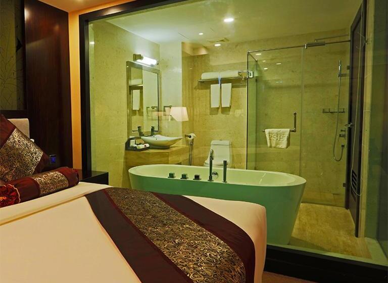 이그제큐티브 스위트, Royale Signature