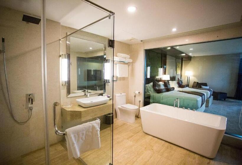 패밀리 스위트, Royale Signature