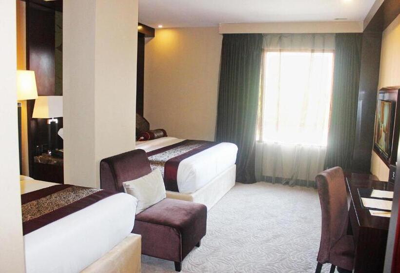 디럭스 트리플 룸, Royale Signature