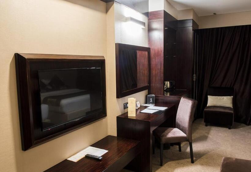 4인용 스탠다드 룸, Royale Signature