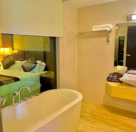 디럭스 스튜디오, Royale Signature