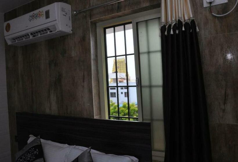 デラックスルーム, Saara