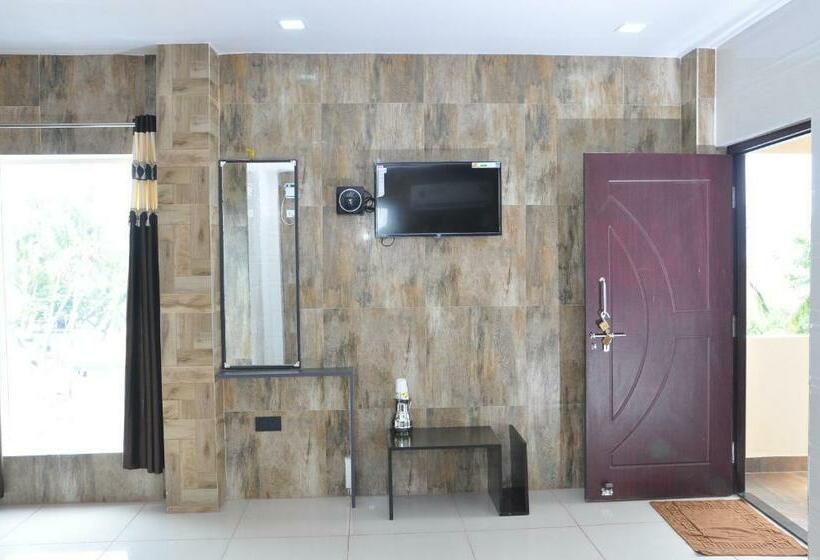 デラックスルーム, Saara